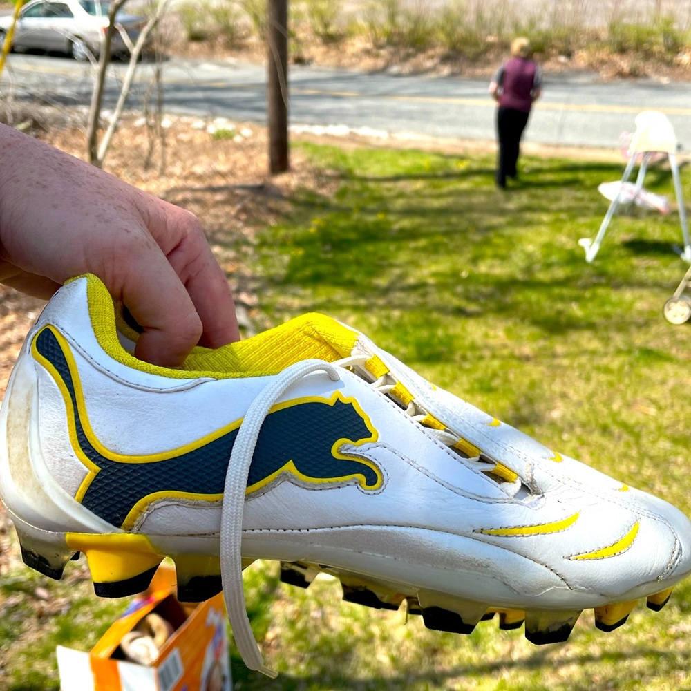 Woman’s Puma Cleats